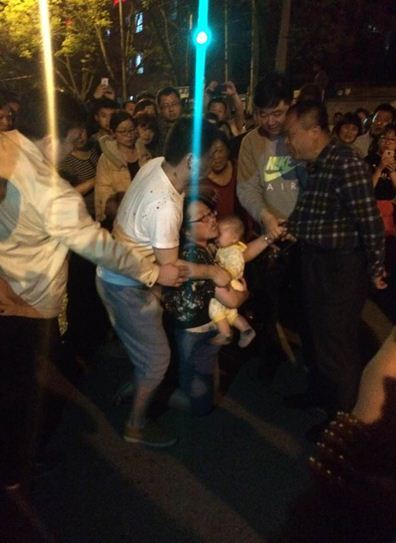 郑州交警撞死男婴调查结果公布 监控视频曝光