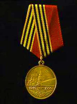 红色间谍阎宝航的双面人生