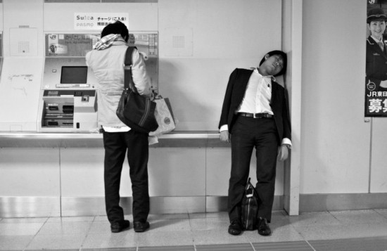 图片故事:日本工薪族的黑白世界(高清组图)