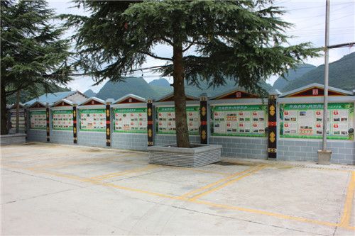 罗平县旧屋基彝族乡建成162米民族党建文化长廊