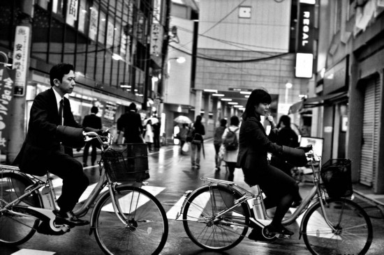 图片故事:日本工薪族的黑白世界(高清组图)