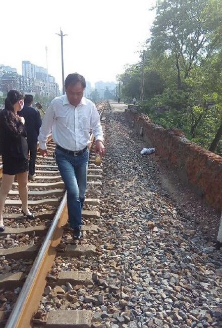 女子戴耳机被火车拖拽致死只是意外? 盘点:低