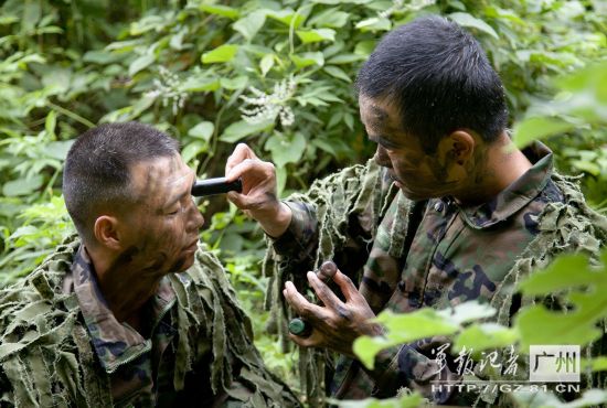 全军专业狙击手总教练:神枪手之神(图)--安徽