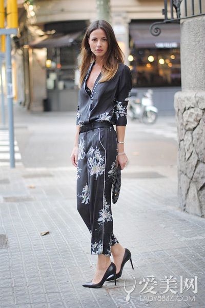 休闲通勤两相宜!一条连体裤就轻松搞定!- Micr