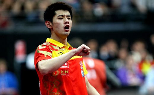 张继科扒地动作走红 网友:豁得出去想不火都不