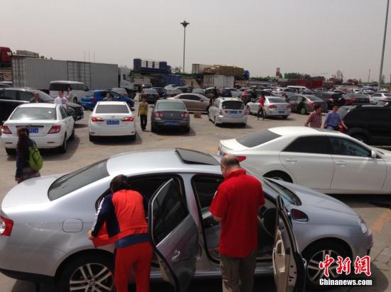 五一假日高速公路交通流量持续上升