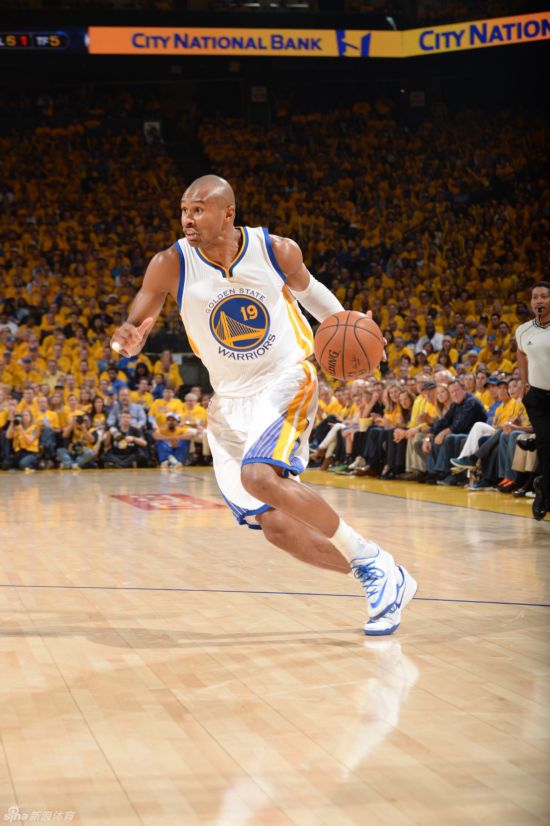 NBA半决赛:灰熊97-90勇士