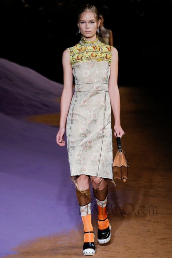 2015�K�L�����ɸ˩P�G���ԹF (Prada) �k�˨q