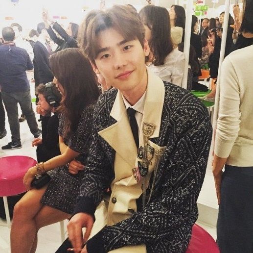 权志龙李钟硕允儿朴信惠现身首尔品牌秀 王思