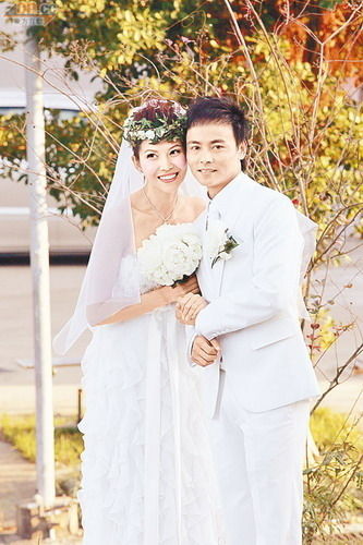 刘谦婚纱照_王希怡刘谦婚纱照(2)