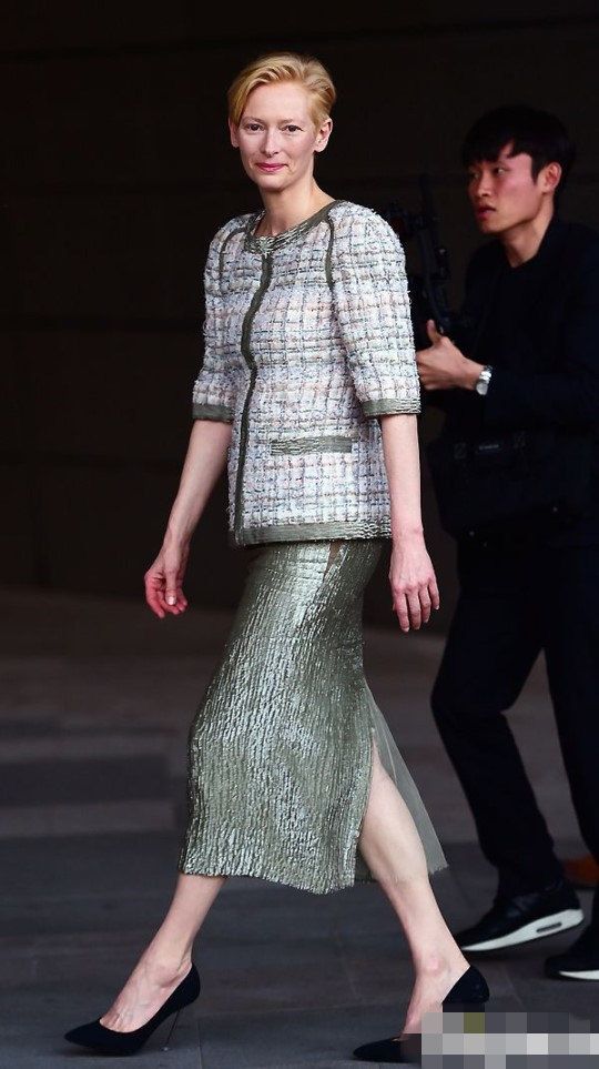 权志龙李钟硕允儿朴信惠现身首尔品牌秀 王思