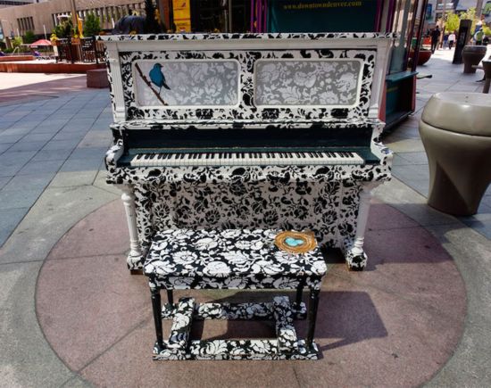 世界各地的涂鸦钢琴:将音乐带到街头