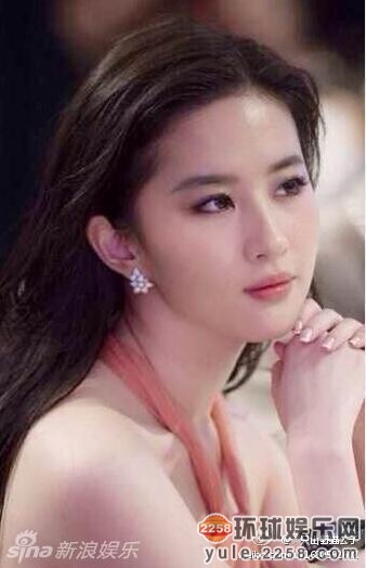 林志玲妈妈比女儿还美 盘点明星亲属罕见照片