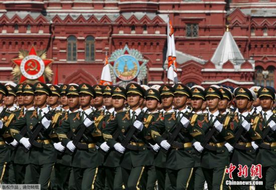 三军仪仗队俄罗斯唱歌图片