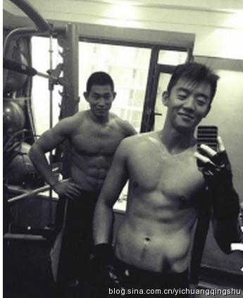 《<em>奔跑吧兄弟</em>》六大跑男裸身PK:李晨<em>郑恺</em>火爆