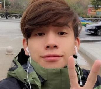 变形计主人公郭尧帅照 颜值高惹众多粉丝尖