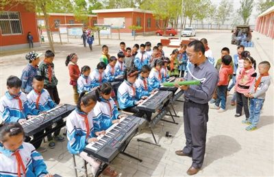 走教编织小学孩子艺术梦安区翔农村图片