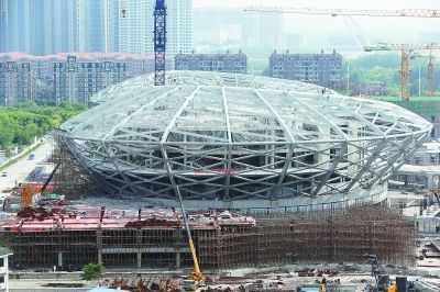 江苏大剧院荷叶水滴展露身姿