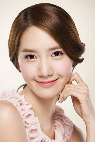 昆凌被曝怀男孩 90后嫩姑娘周嫂颜好不任性