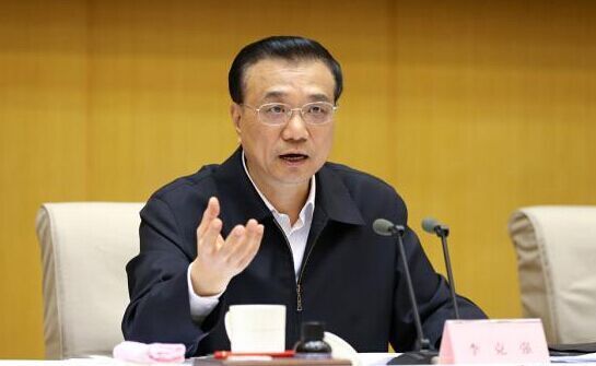 李克强:中国人出国漫游费太贵了 导游自带Wifi