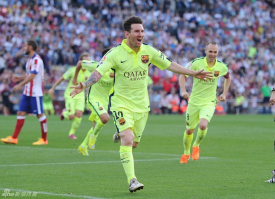 梅西助巴萨绝杀马竞 提前1轮夺西甲冠军(比赛