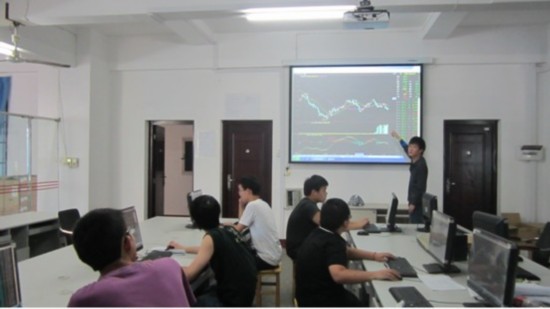 现代城市学院:学生是否可以炒股?