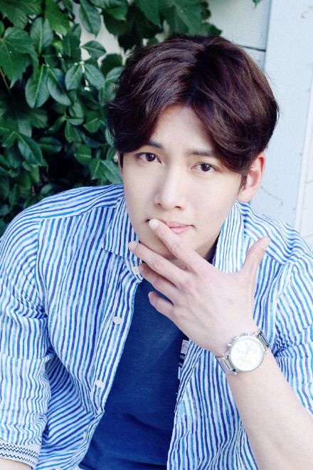 中分辨美男:吴亦凡池昌旭钟汉良美颜 小贝小李