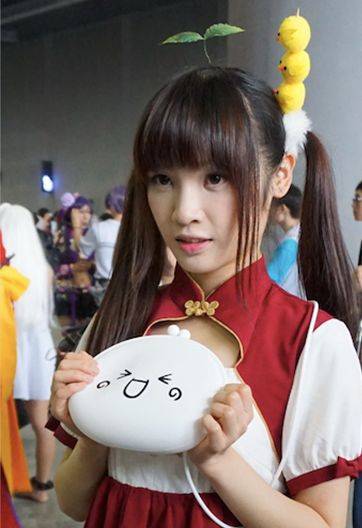 520梦幻装点五月 1931成员广州漫展吸睛--人民网娱乐频道--人民网