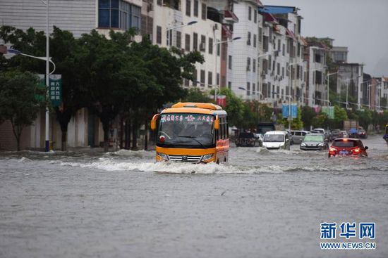 南方多地出现大暴雨 部分地区受灾严重