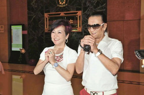 五,狄波拉&谢贤