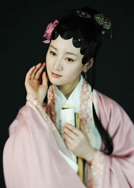 罪造型师会怎样 女神造型糟心画风迥异:杨幂似