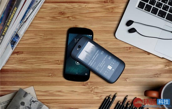 YotaPhone2登陆中国 普京国礼手机售4888元