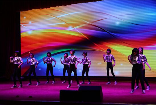 郑中国际学校青春的旋律文艺汇演落下帷幕