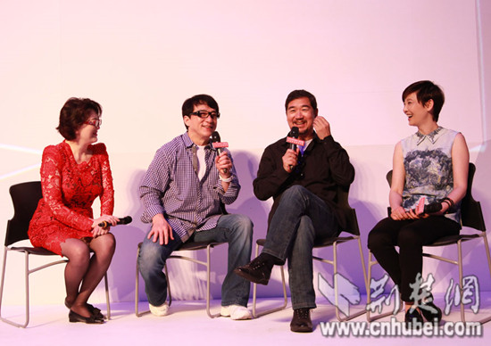 成龙影视传媒学院武汉揭幕 张国立冯小刚徐帆