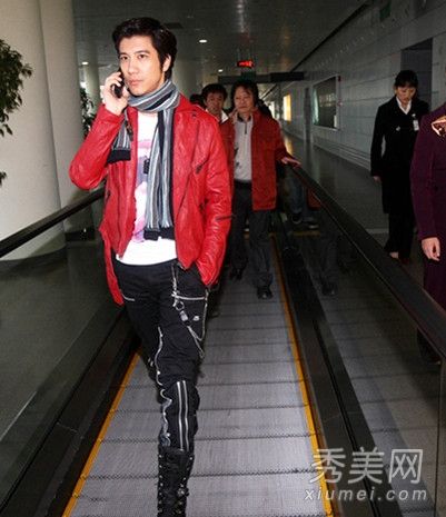 黄晓明Angelababy几乎一样高 明星真实身高揭