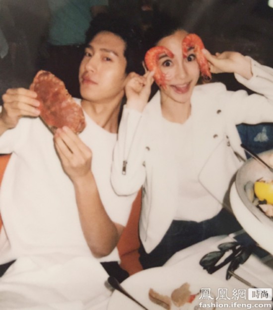 明星戛纳红毯外私照:井柏然约会Angelababy