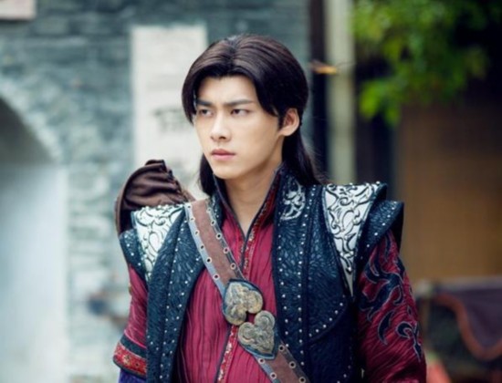 2014当红明星片酬 李易峰人气超高比不上小沈