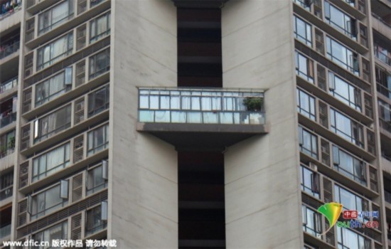 重庆惊现最牛空中违建 露天阳台变房屋(图)