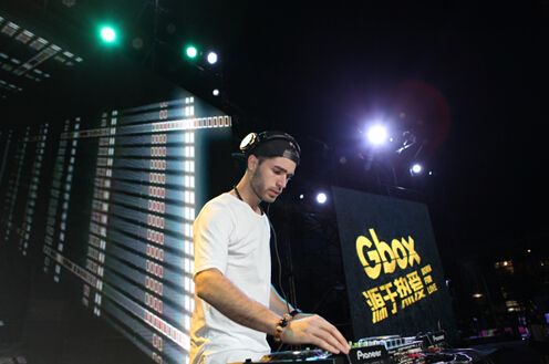 彪悍的品牌发布会,不需要解释!