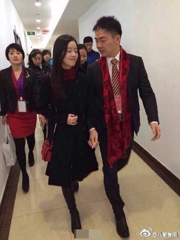 刘强东奶茶妹妹巴黎大学拍婚纱照 盘点娱乐圈