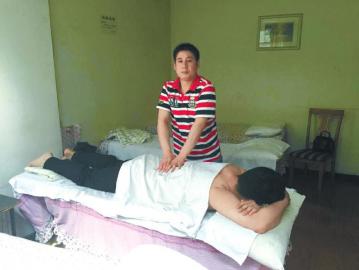 达州通川区男子十岁失明 学习按摩赚钱供妹读书