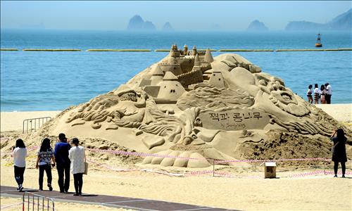 韩釜山海云台沙滩节29日开幕 体验沙滩童话世界