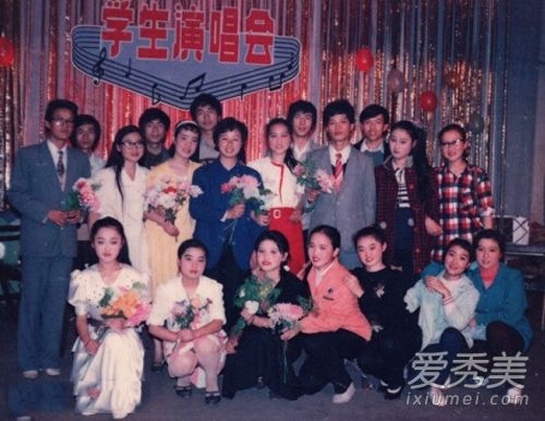 杨钰莹30年前青涩旧照曝光 神似林黛玉