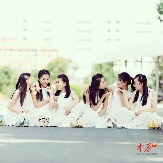 河南各高校美女大学生毕业照 一场青春盛宴(组