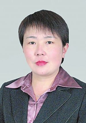 历任富宁县委常委,办公室主任,县委副书记,文山州政府副秘书长,州政府