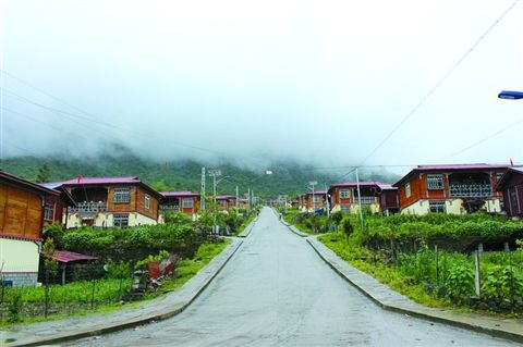 佛山援藏开辟爱心之路 40台空调送给墨脱老人