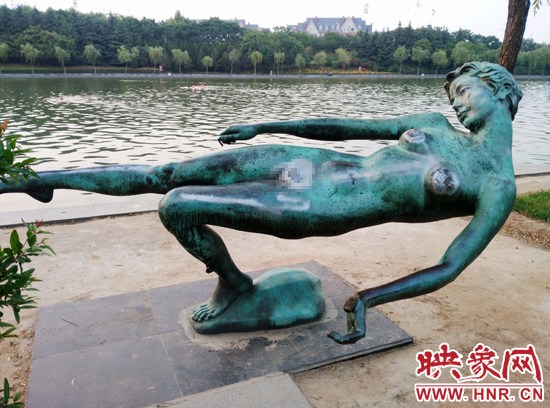 ֣��һ��Ů���ܳ��걻Ϯ�����㾡�٣�ͼ��