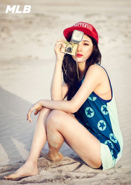 李敏镐<em>女友</em>秀智<em>夏日</em>写真公开 红唇美腿性感可