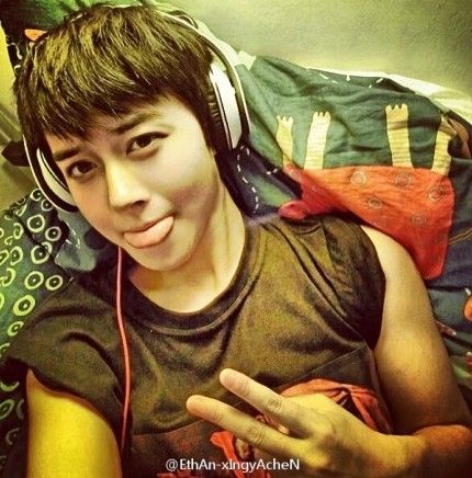 组图:福建农大中国最帅女生邢雅晨正式出道 