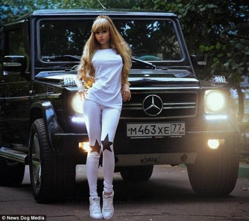 纯天然芭比娃娃 容貌漂亮身材火辣